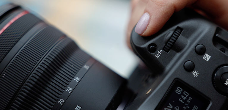EOS R3: Bilder sichten und löschen