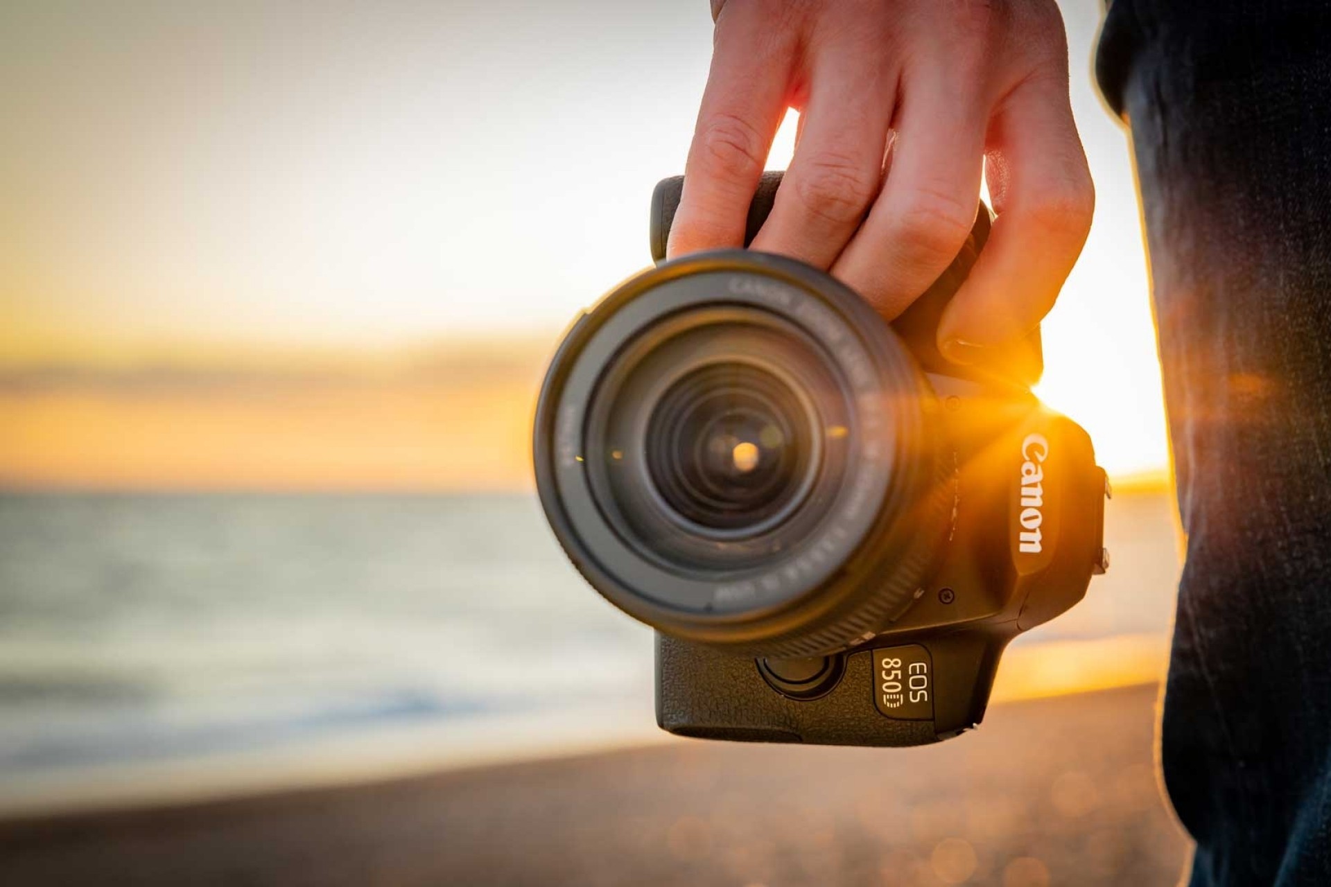 EOS 850